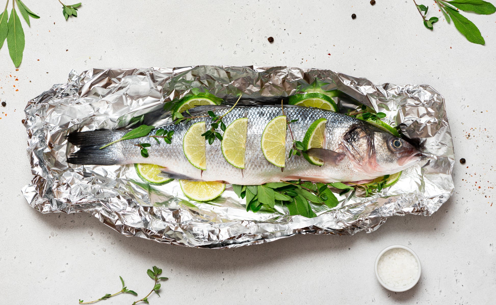 Pull-out foil sheets wraps food easily, making it quicker to place in the oven.